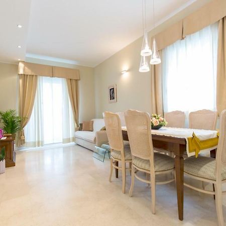 Aparthotel England Riccione Zewnętrze zdjęcie