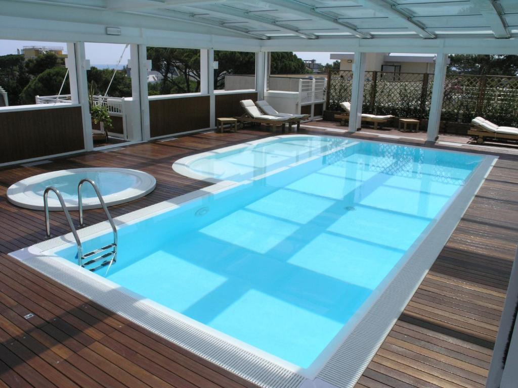 Aparthotel England Riccione Zewnętrze zdjęcie