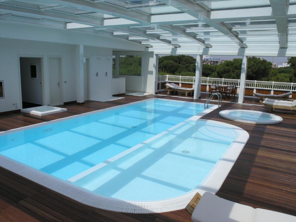 Aparthotel England Riccione Zewnętrze zdjęcie