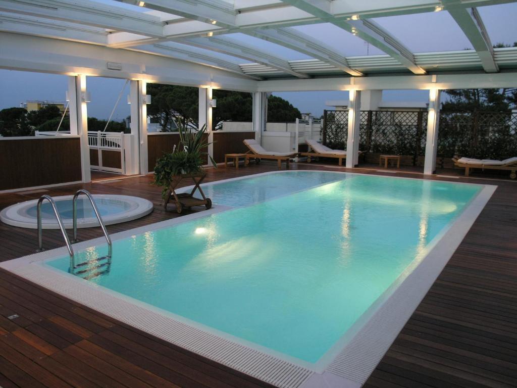 Aparthotel England Riccione Zewnętrze zdjęcie