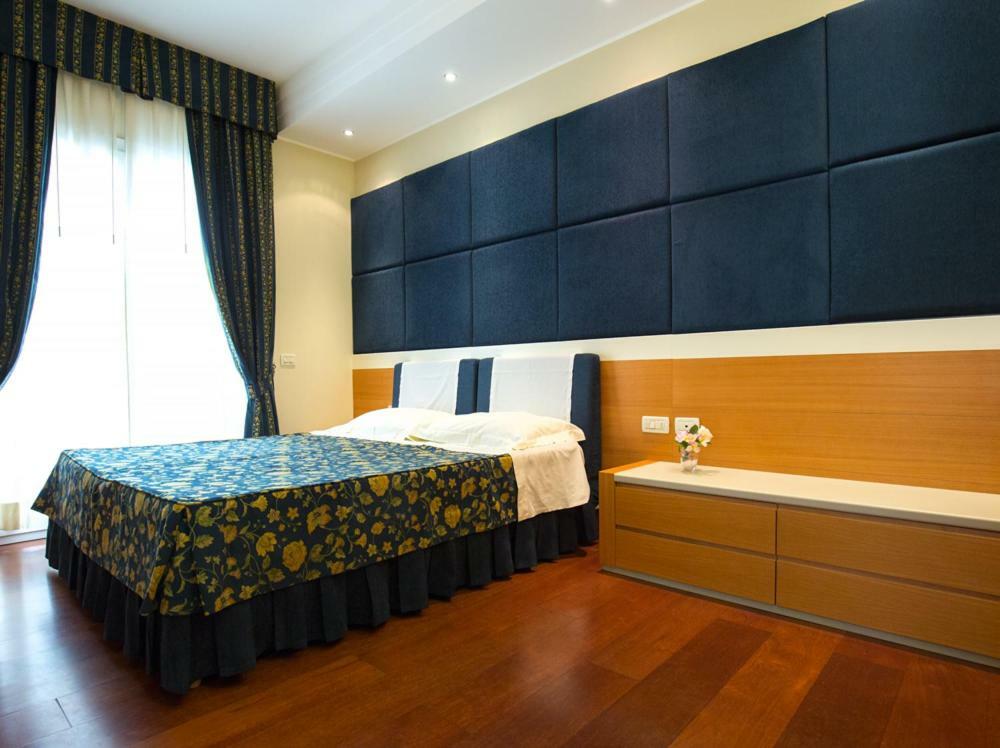 Aparthotel England Riccione Zewnętrze zdjęcie