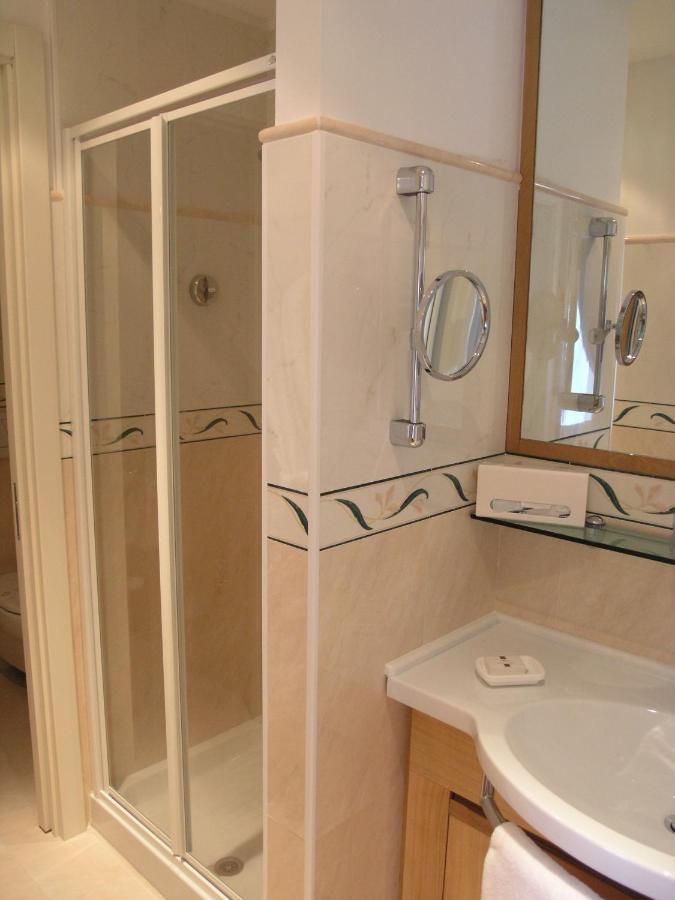 Aparthotel England Riccione Zewnętrze zdjęcie
